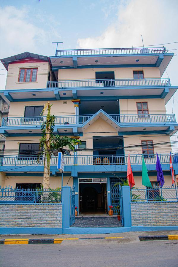 Hotel Middle Point Pvt Ltd Pokhara Exterior foto